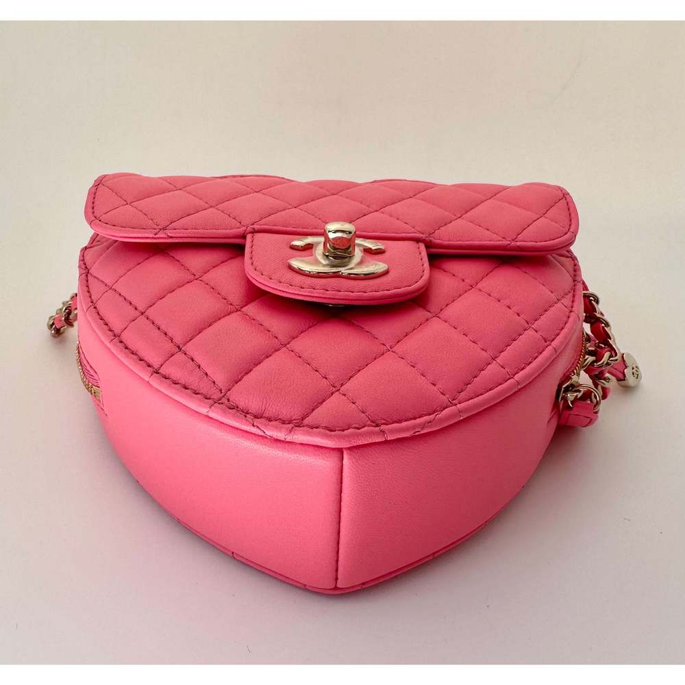 CHANEL Heart Bag SS22 - Picture 10 of 13